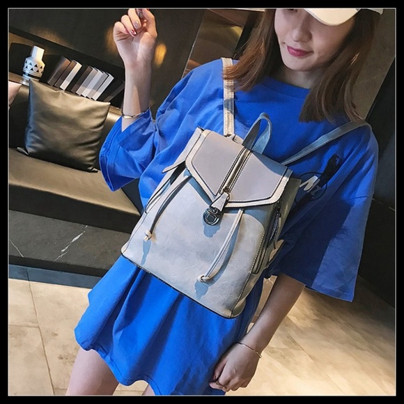 NEW CAMBRIDGE Bucket Backpack - Picture 5 of 8